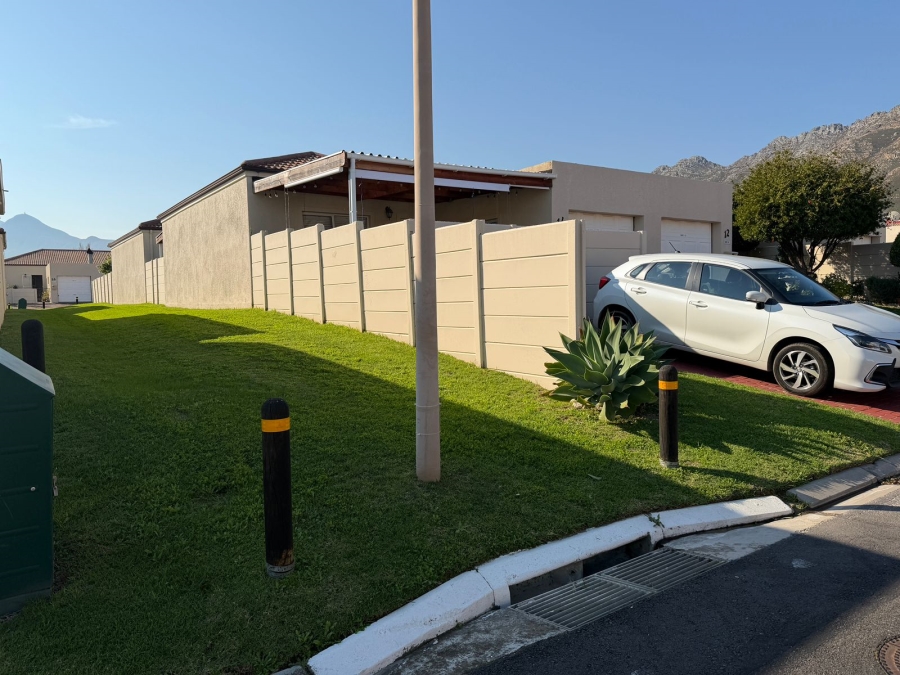 2 Bedroom Property for Sale in Anchorage Park Western Cape